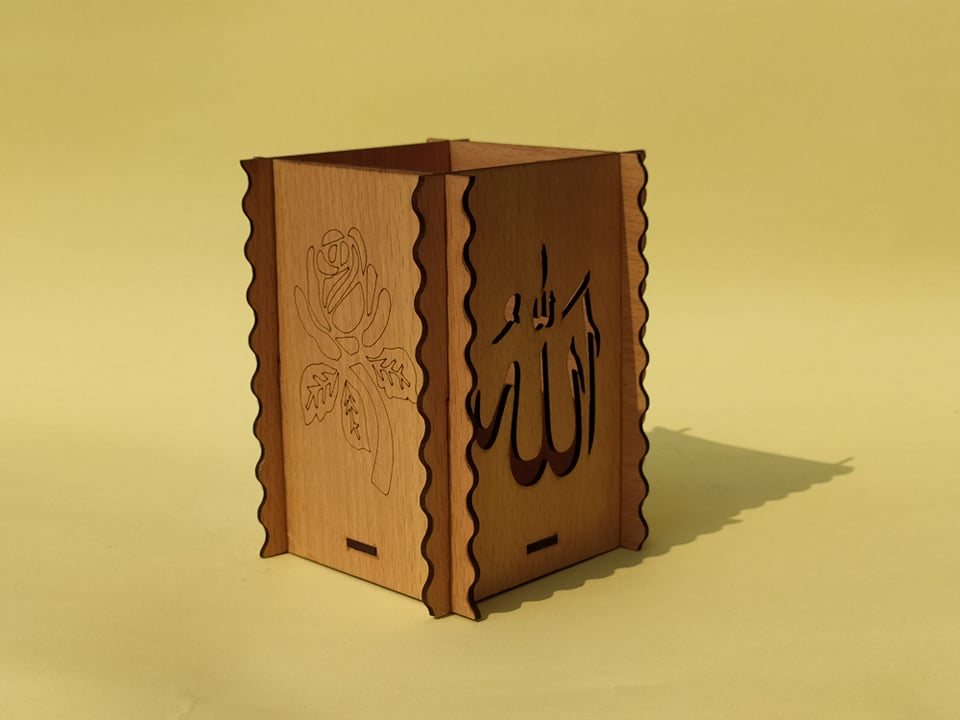 কাঠের কলমদানী (chw-047)