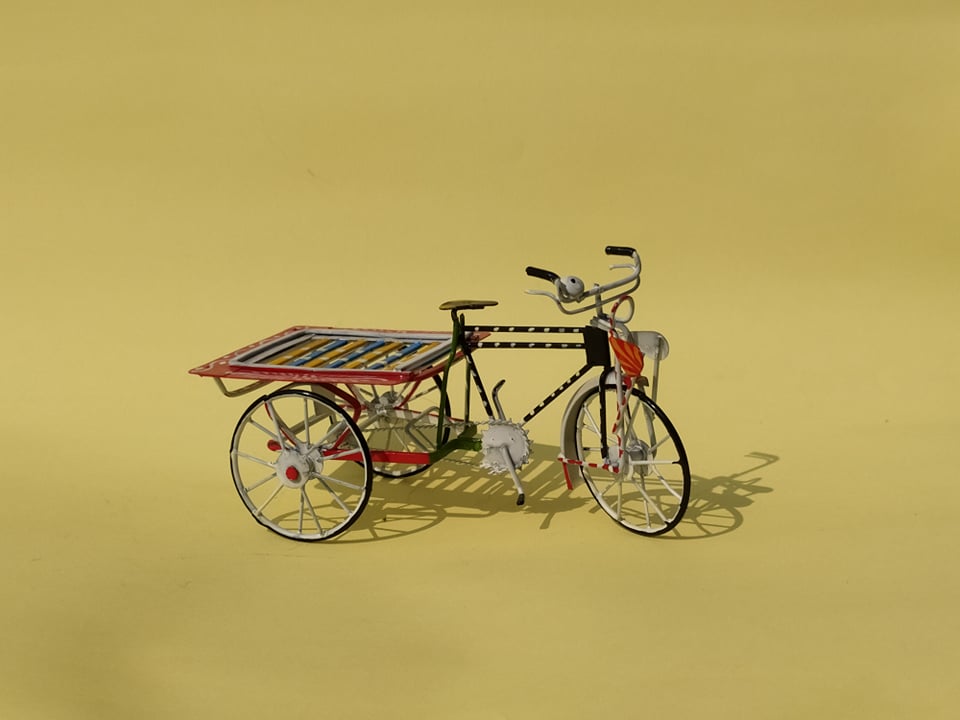 লোহার ভ্যানগাড়ি শোপিস (chi-002)