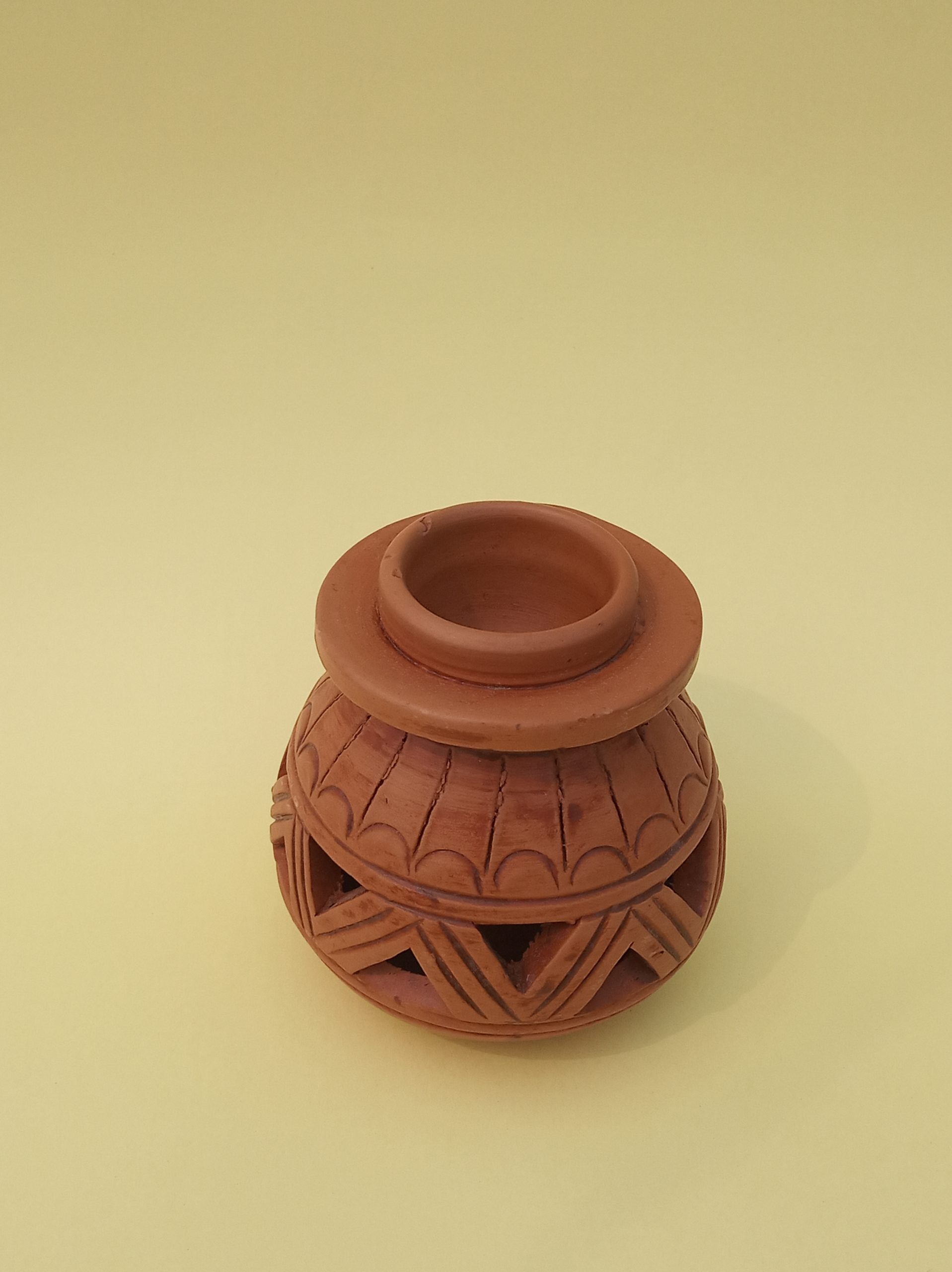 মাটির মোমদনি