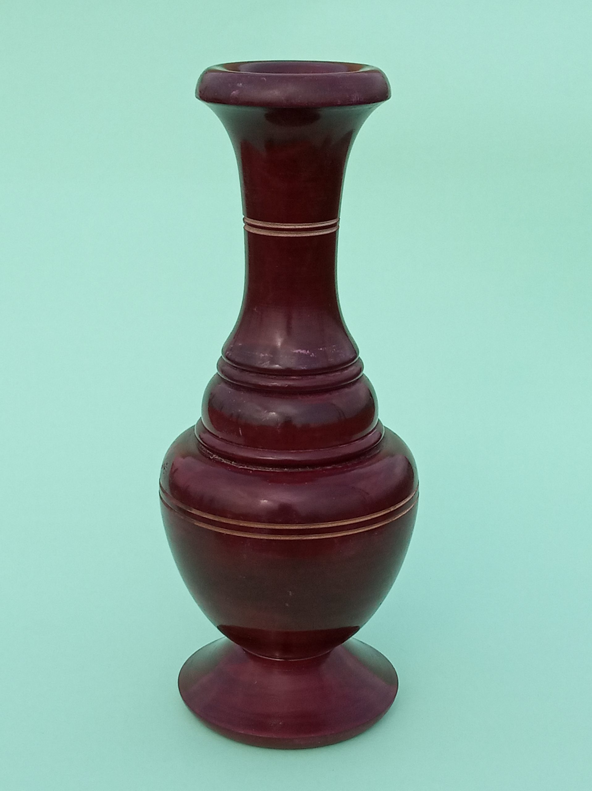 কাঠের ফুলদানী