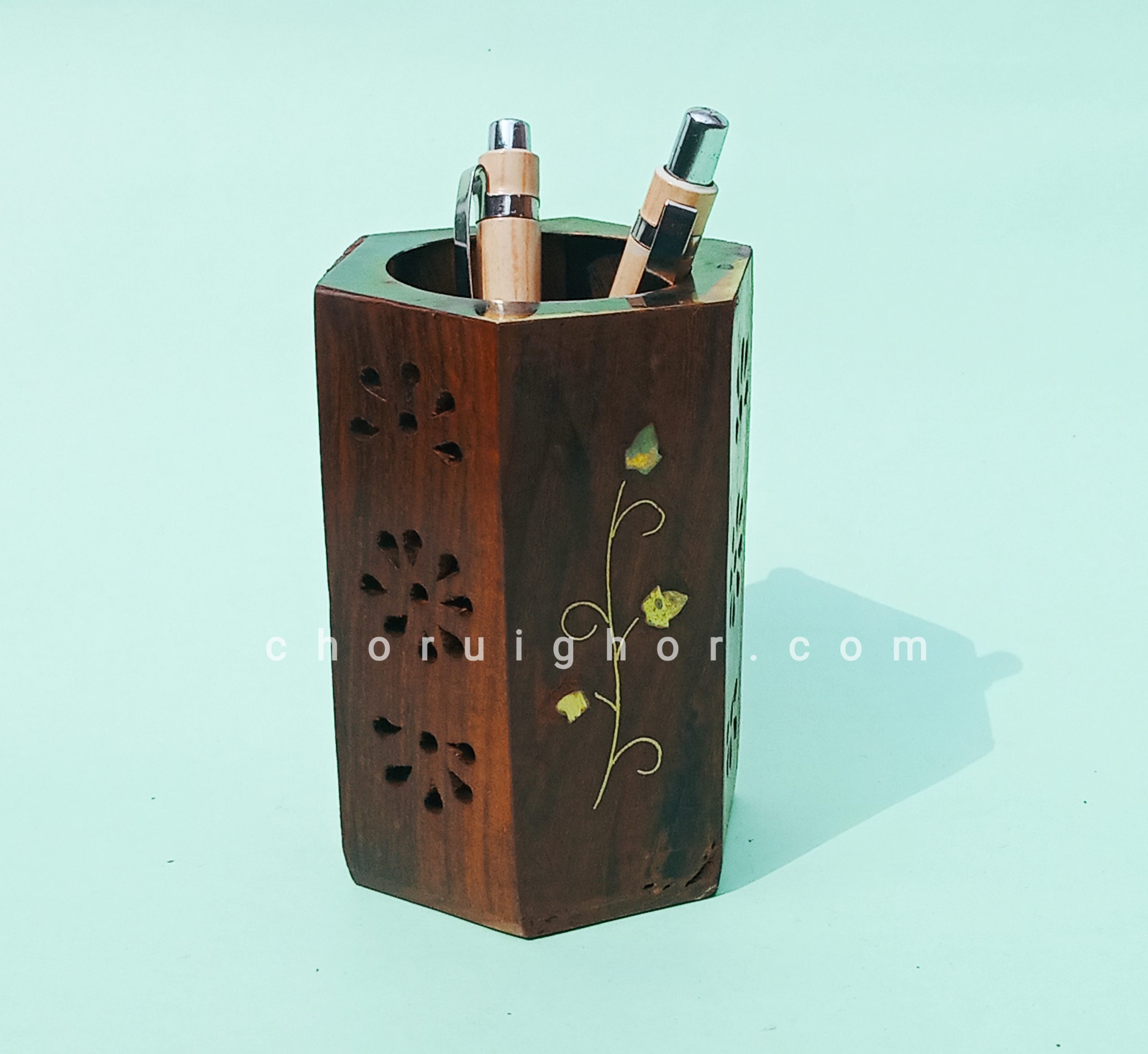 লোহাকাঠের কলমদানী (chw-033)