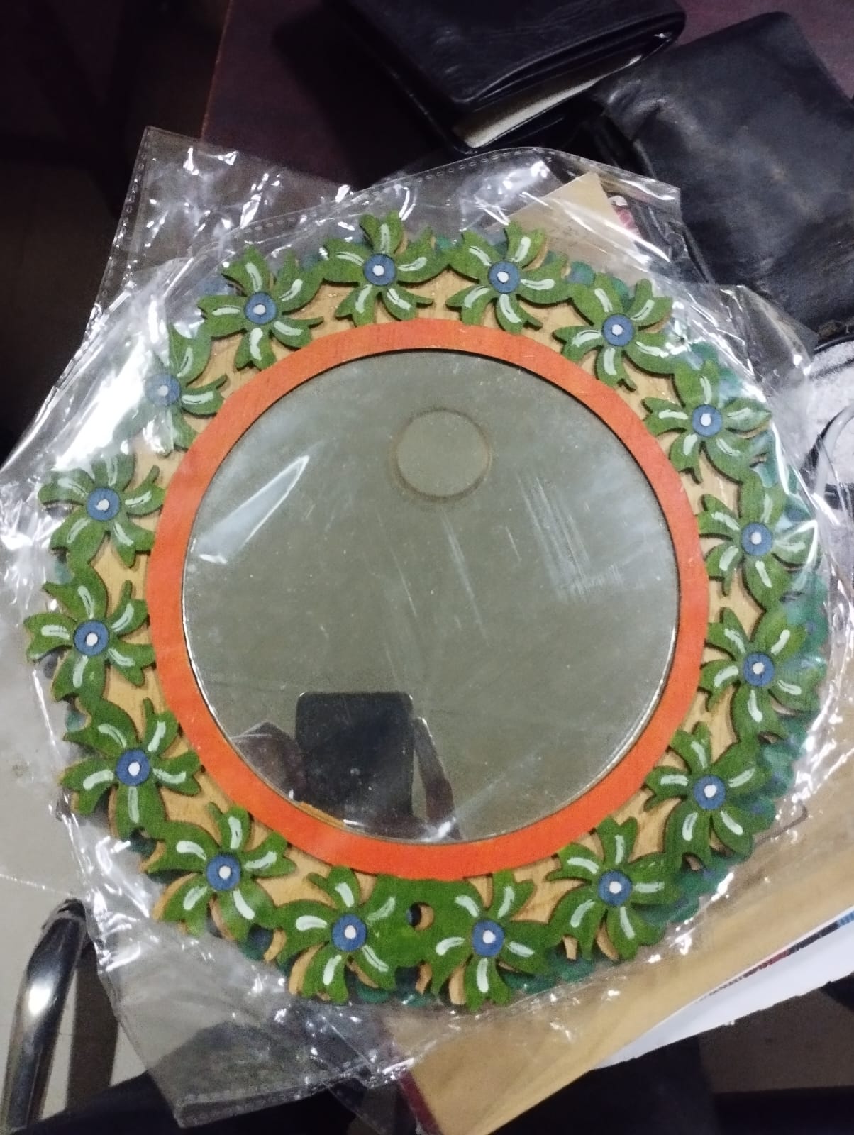 কাঠের কালারফুল আয়না (chw-091)