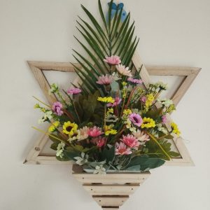 starshelfflower.jpg Star Flower vase