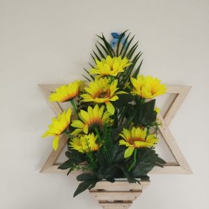 starshelfflower2.jpg Star Flower vase